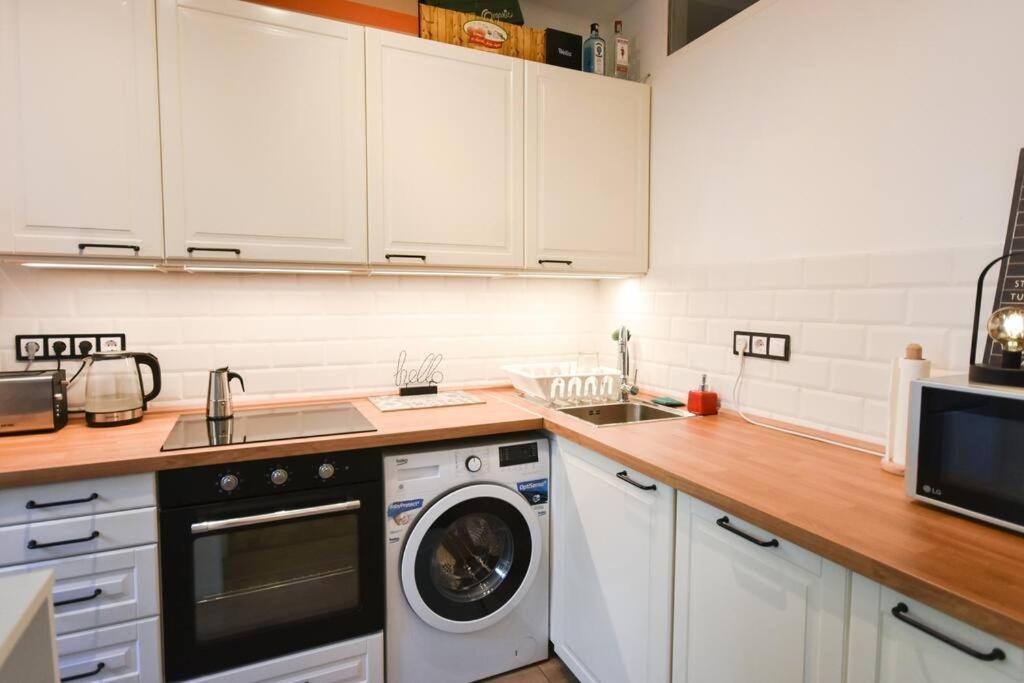 Renovated Stylish Flat At The Castle&Metro Apartment Budapest Exterior photo